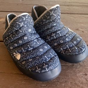 THE NORTH FACE SLIPPERS